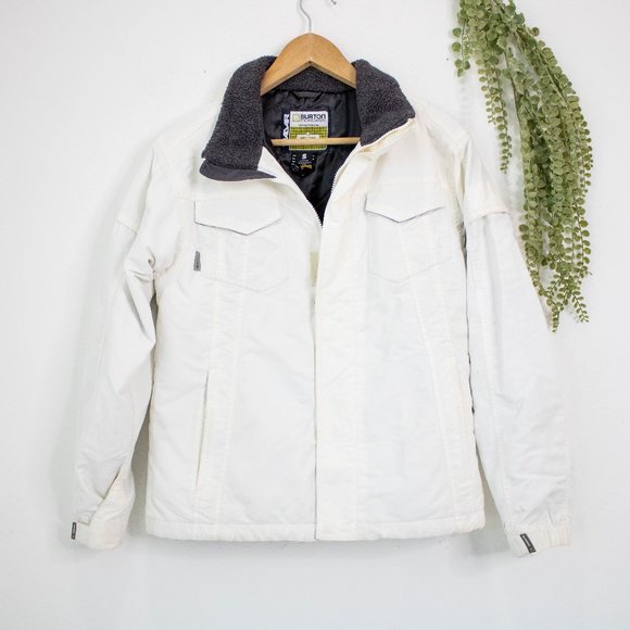 womens white snow jacket